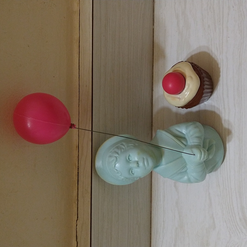 Vintage Avon Fly-A-Balloon Top + Bonus 1974 Avon Cupcake Bottle